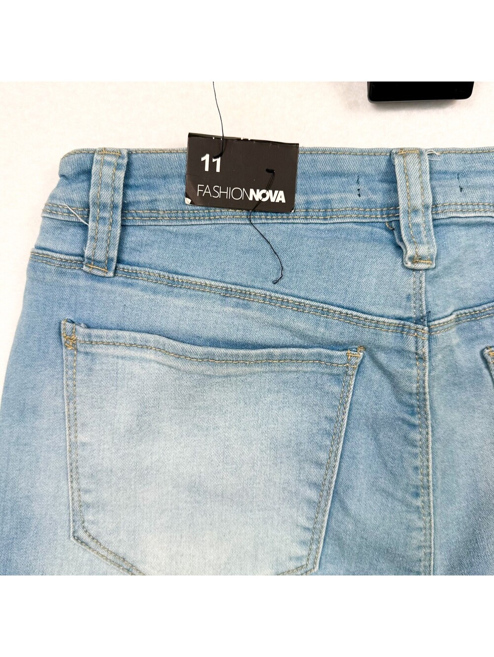 Fashion Nova Wide Leg High Waisted Light Wash Denim Jeans Women’s Size 11 NWT - Picture 6 of 15